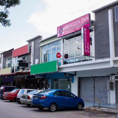Oyo 90090 Roselyn Inn 2 Pasir Gudang Exterior foto