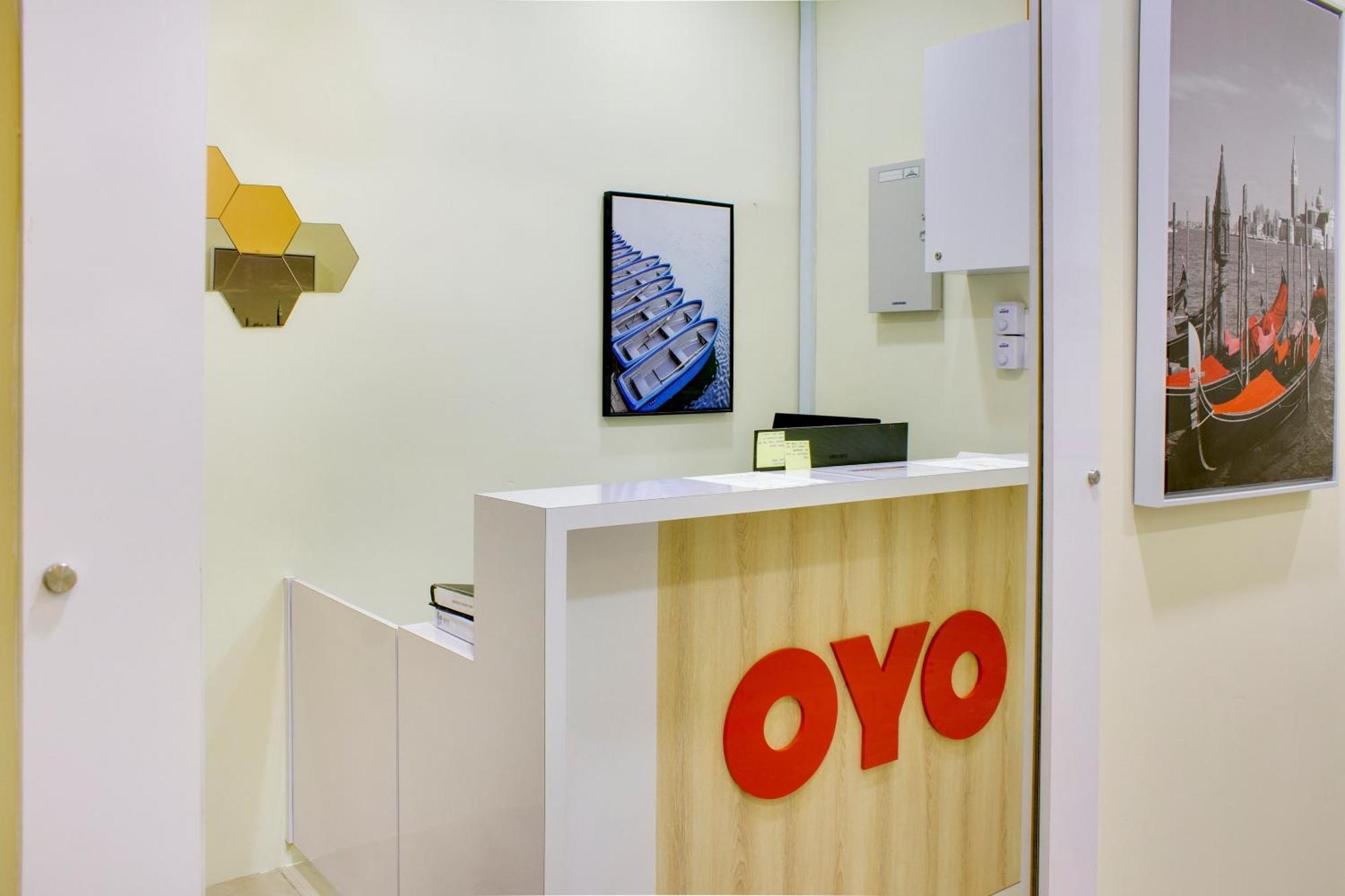 Oyo 90090 Roselyn Inn 2 Pasir Gudang Exterior foto